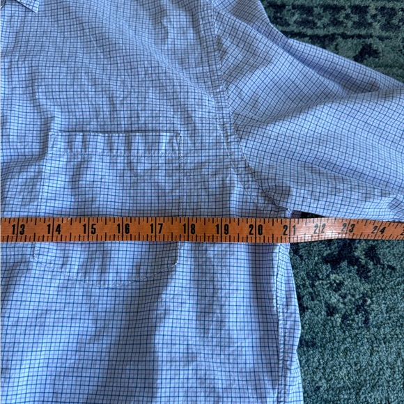 Men’s Size Medium 100% Cotton Checkered Blue and White Long Sleeve Button Down - Picture 7 of 9